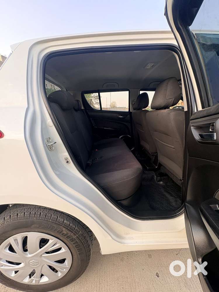 Maruti Suzuki Swift Vxi 1.2 Abs Bs-iv, 2015, Petrol