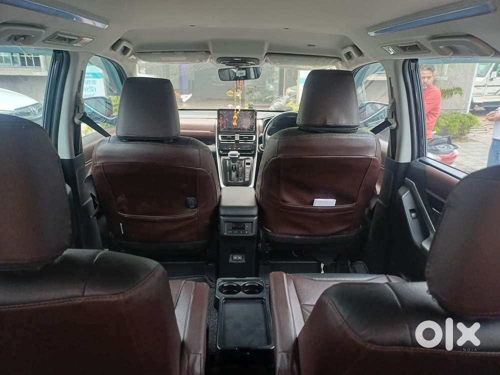 Toyota Innova Hycross 2.0 Vx Hybrid 7 Str, 2024, Petrol