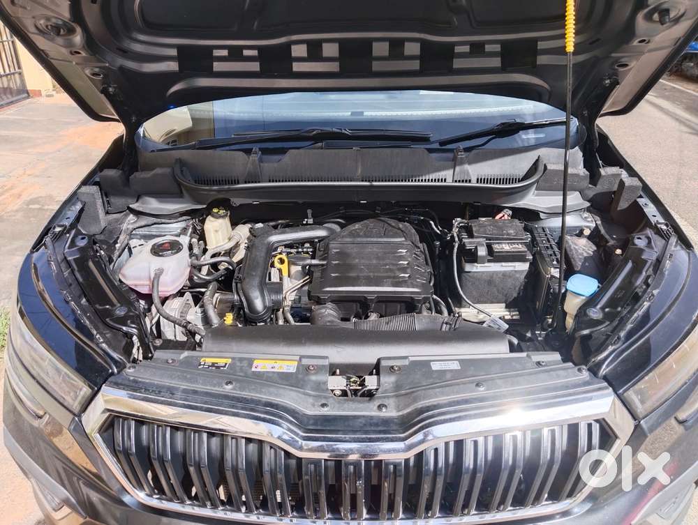 Skoda Kushaq 1.0 Tsi Style At, 2023, Petrol