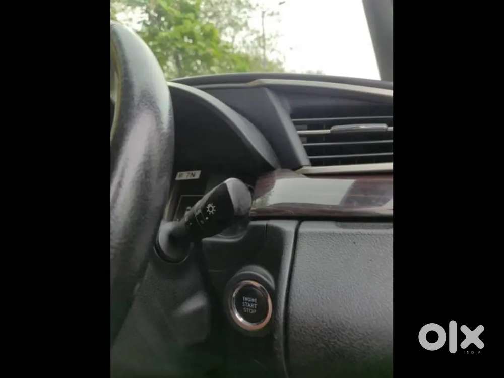 Toyota Innova Crysta 2020 Variant