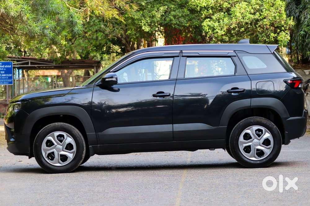Maruti Suzuki Brezza 1.5 Vxi At Smart Hybrid, 2025, Petrol