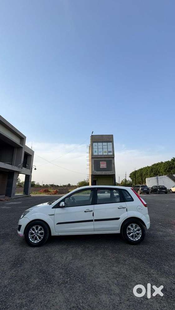 Ford Figo 2014 Diesel 98000 Km Driven