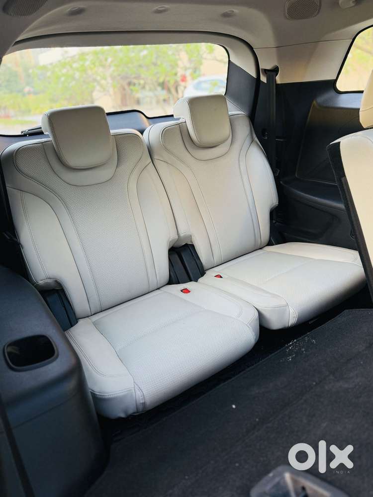 Mahindra Xuv700 2.2 Ax 7 Diesel Mt Luxury Pack Str, 2024, Diesel