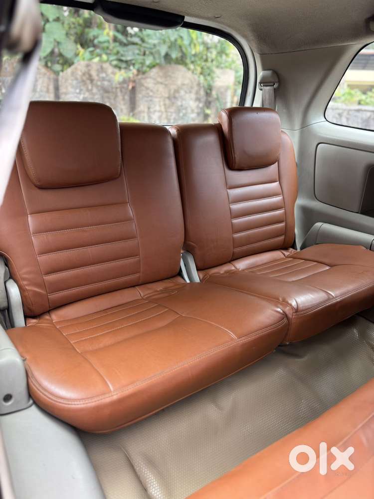 Toyota Innova 2004-2011 2.5 V Diesel 8-seater, 2014, Diesel