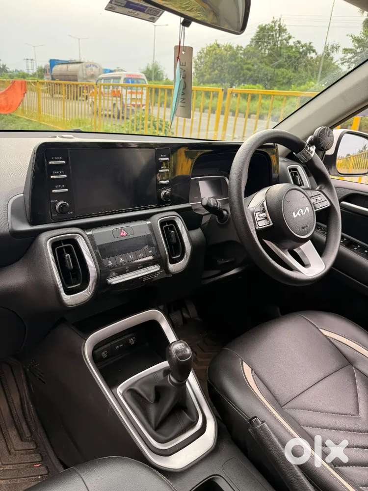 Only 10 Months Old Kia Sonet Htk+(0) For Sale