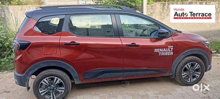 Renault Triber Rxz, 2025, Petrol