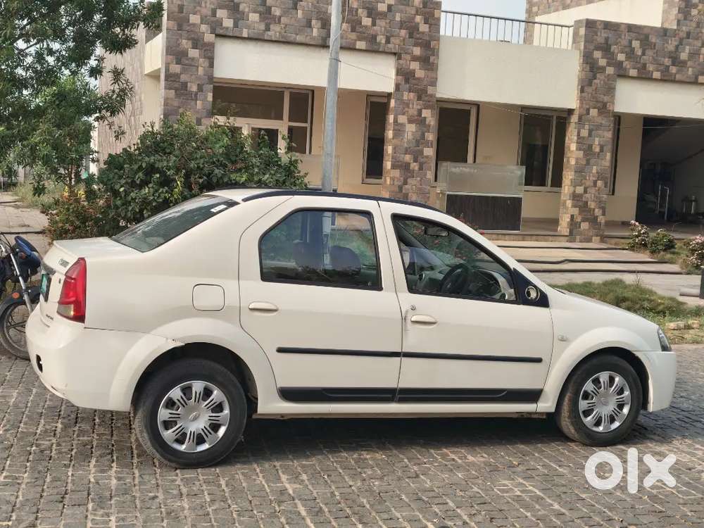 Mahindra E Verito 2022 Car