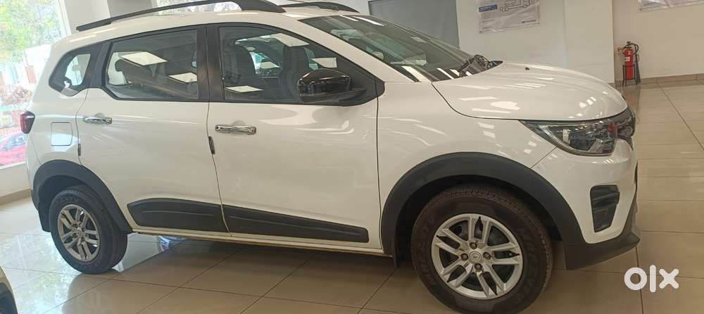 Renault Triber Rxt Easy-r Amt, 2022, Petrol