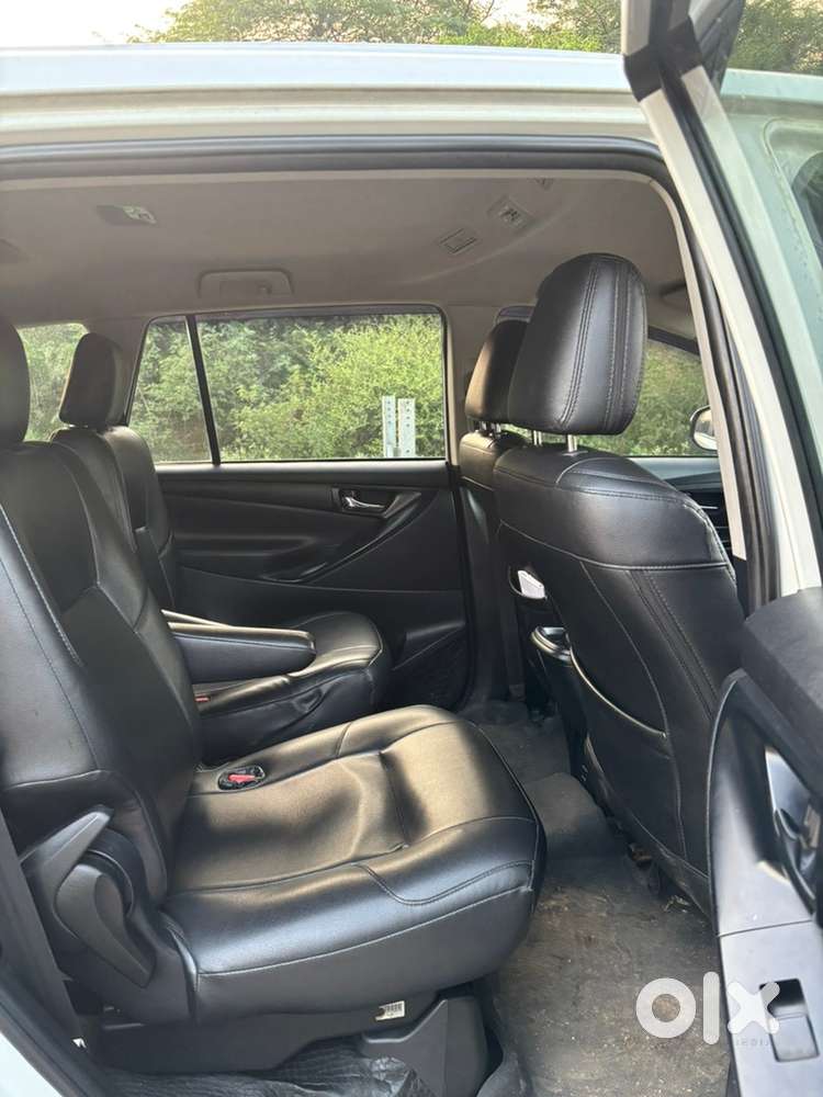 Toyota Innova Crysta 2023 Diesel 100000 Km