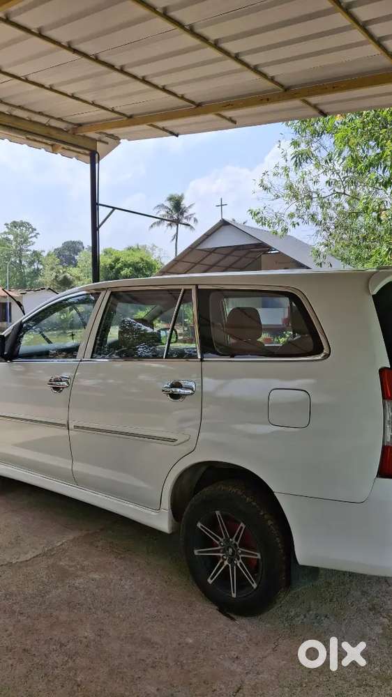 Toyota Innova 2013 Diesel Well Maintained