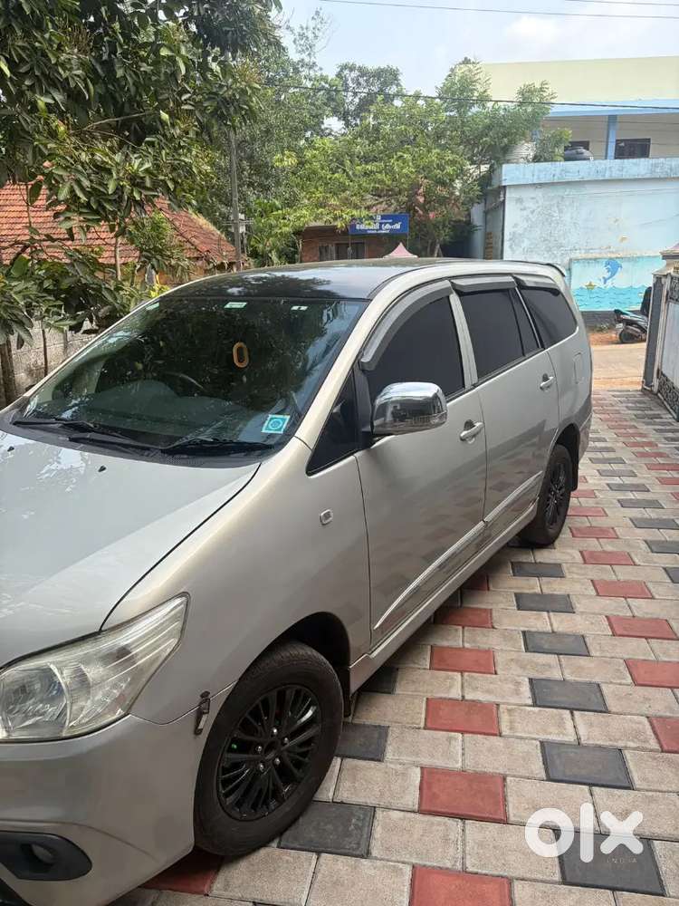 Toyota Innova 2015 Diesel Well Maintained