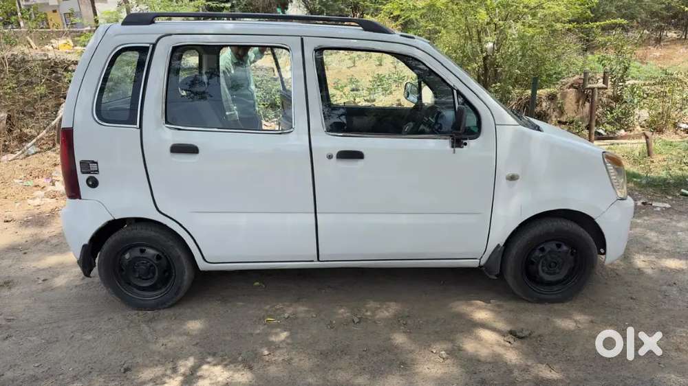 Well Maintain Car. Koi Kharcha Nhi He Car Me. Call Number