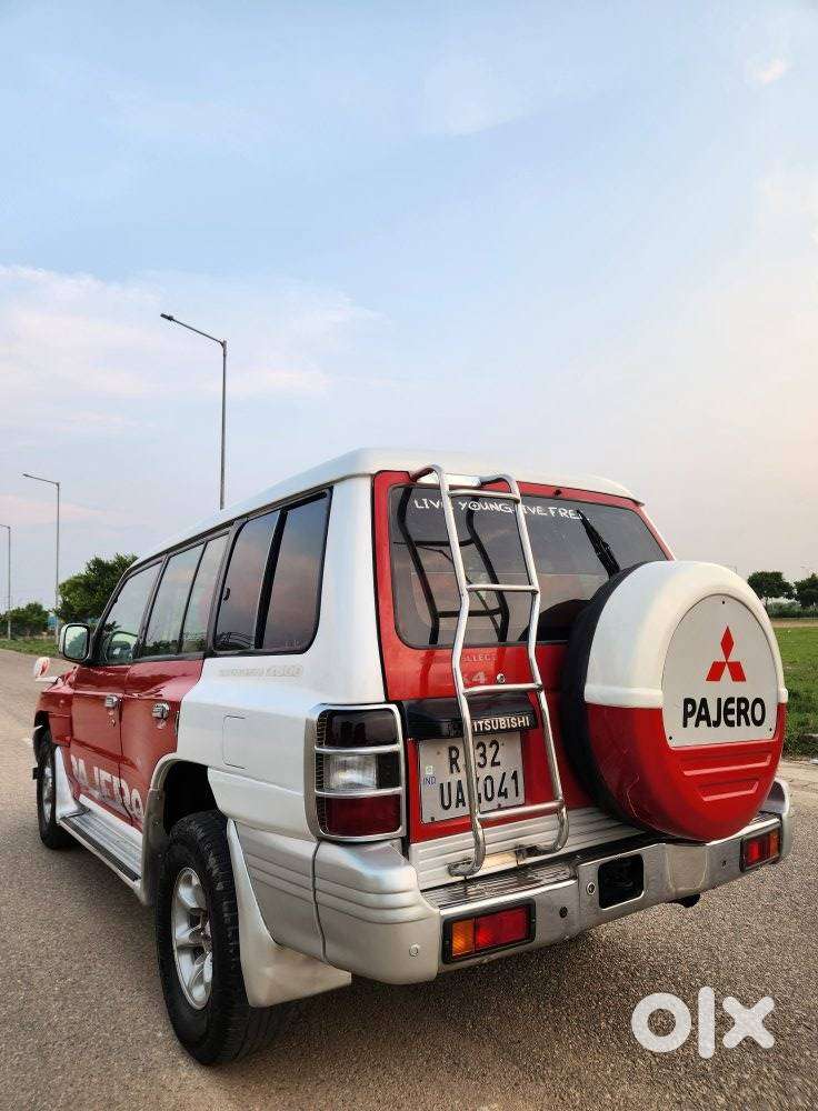 Mitsubishi Pajero 2.8 Sfx Bsiv Dual Tone, 2011, Diesel