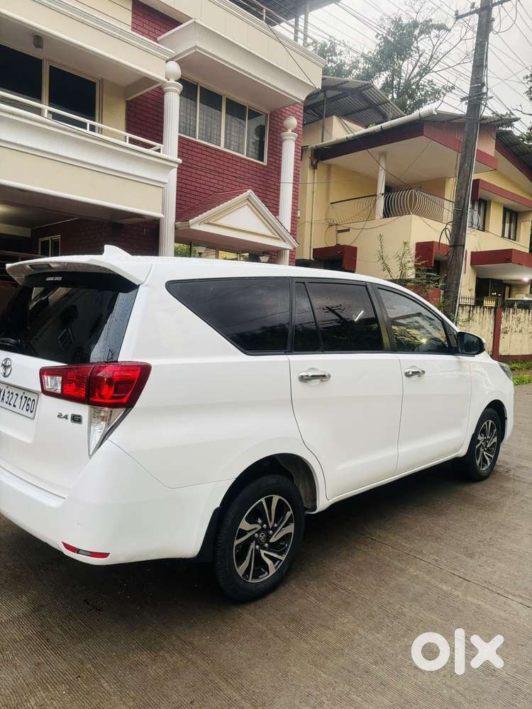 Toyota Innova Crysta 2.4 G Mt, 2022, Diesel