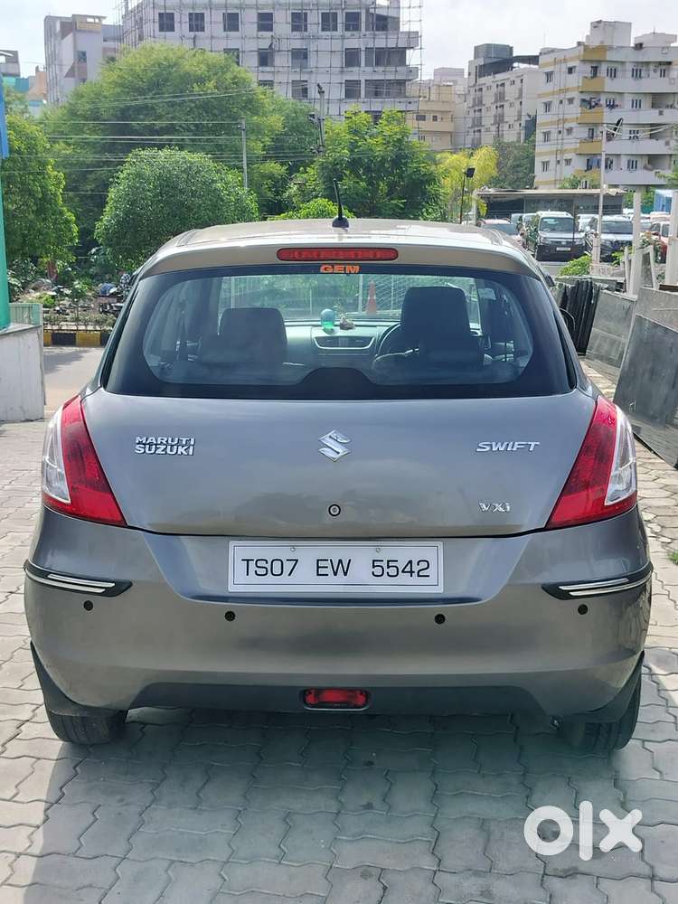 Maruti Suzuki Swift Vxi 1.2 Abs Bs-iv, 2016, Petrol