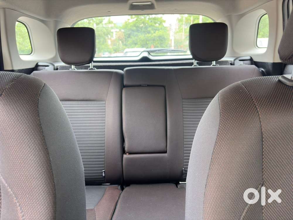 Maruti Suzuki Brezza 1.5 Zxi Smart Hybrid, 2022, Petrol