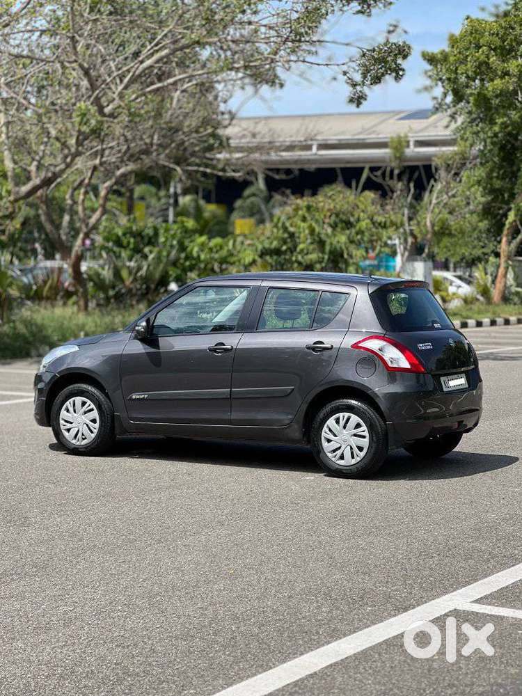 Maruti Suzuki Swift Vxi, 2015, Petrol