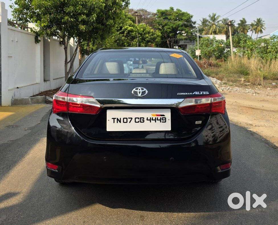 Toyota Corolla Altis 2010-2013 Gl, 2015, Petrol
