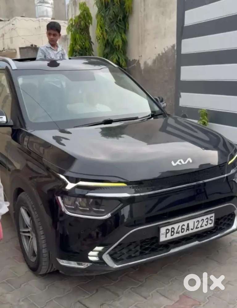 Kia Carens 2022 Diesel Manual Top Model Today Price Is 1985000 +