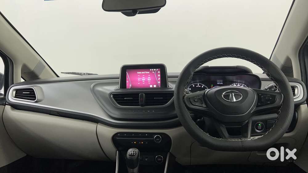 Tata Altroz Xz, 2022, Petrol