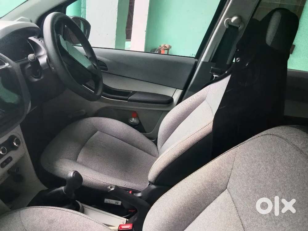 Tata Tiago 2025 Petrol 3500 Km Driven