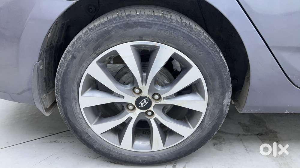 Hyundai Verna [2015-2018] Fluidic 4s 1.6 Vtvt Sx, 2016, Petrol