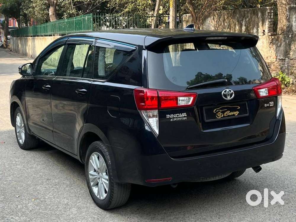 Toyota Innova Crysta