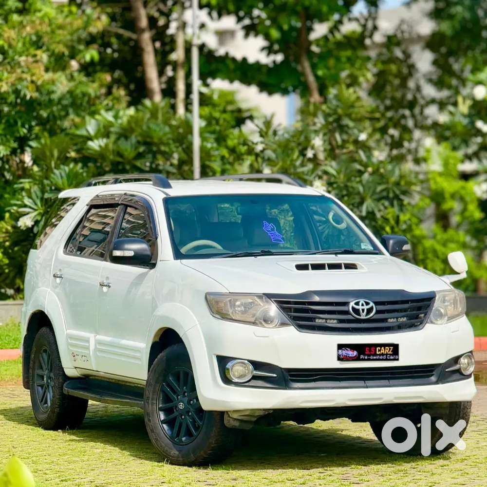 Toyota Fortuner 3.0 4x4 Manual, 2011, Diesel
