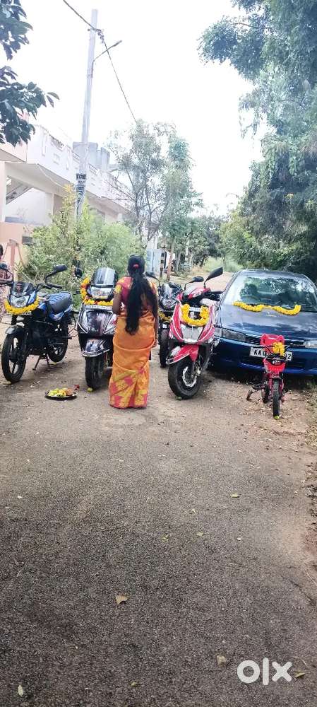 Mitsubishi Lancer 2000 Petrol 98000 Km Driven