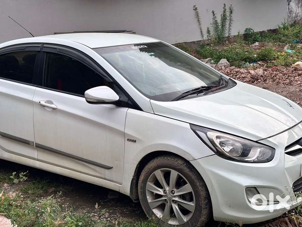 Hyundai Fluidic Verna 2013