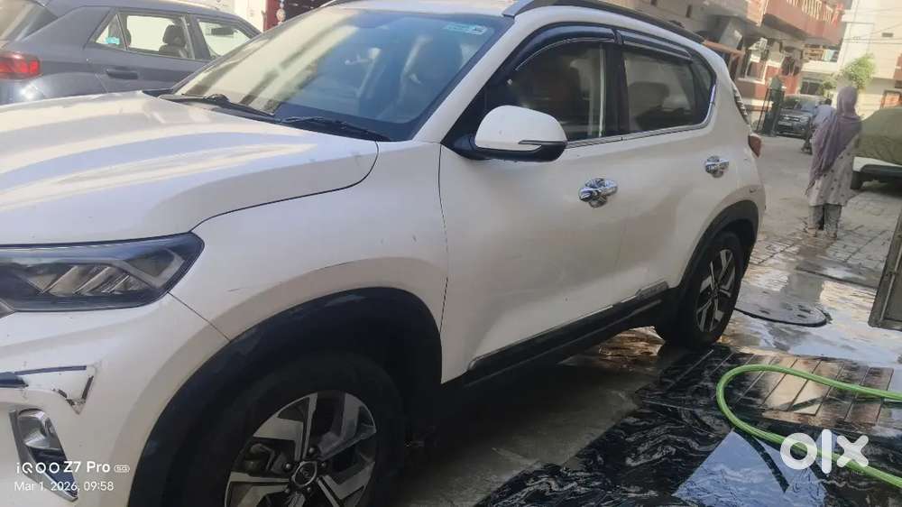 Kia Sonet Turbo Imt Sunroof With Zero Dep Insurance Jan 2027