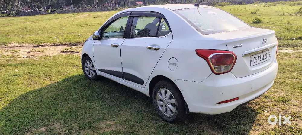 Hyundai Xcent 2016