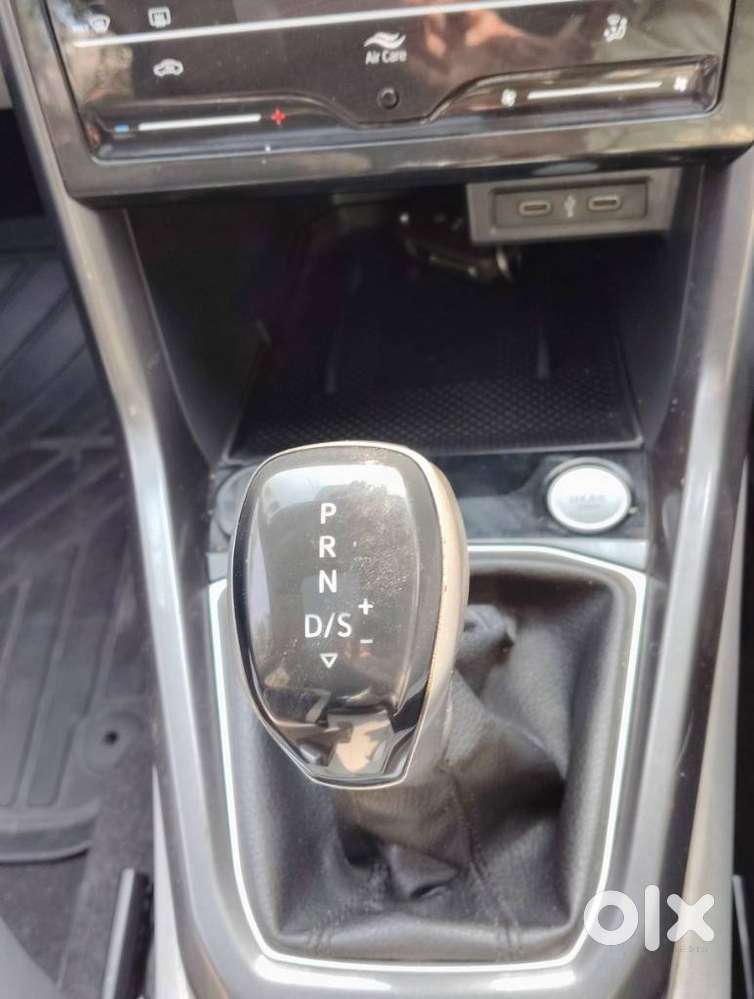 Volkswagen Taigun 1.0 Tsi Topline At, 2023, Petrol