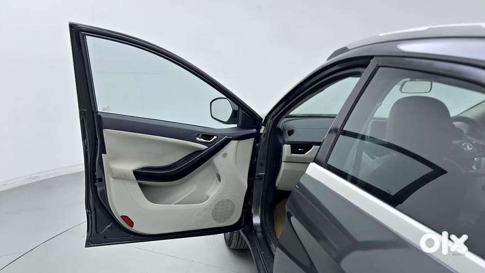 Tata Nexon 1.2 Revotron Xz Plus Dual Tone, 2023, Petrol