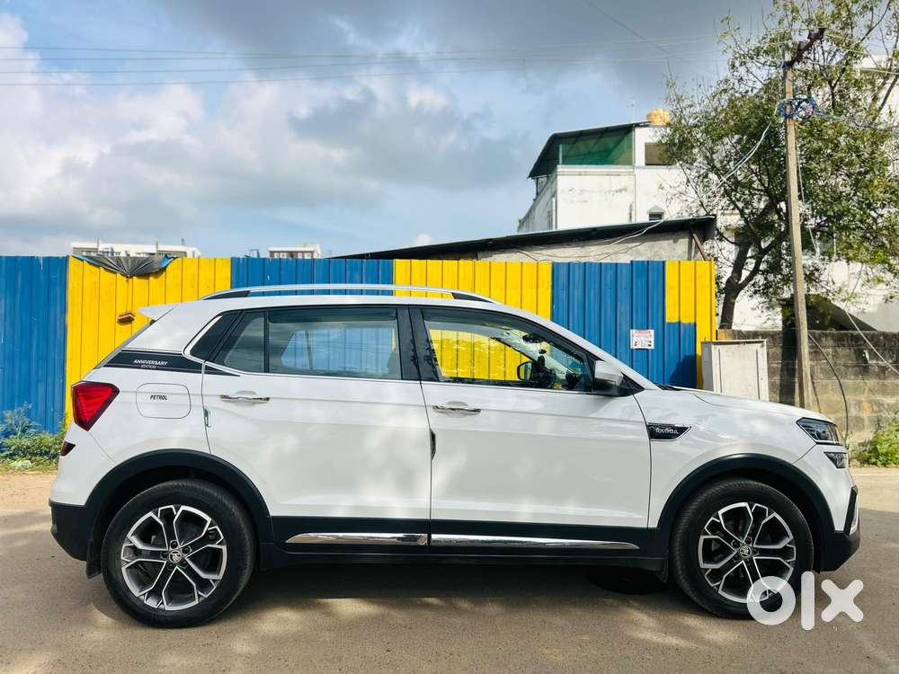 Skoda Kushaq 1.0 Tsi Style At, 2023, Petrol