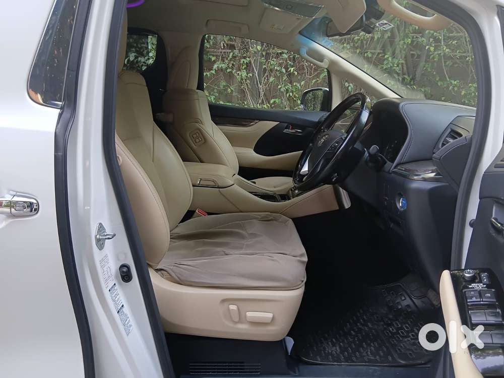 Toyota Vellfire Vip – Executive Lounge, 2022, Petrol
