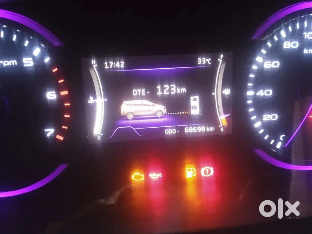 Mahindra Marazzo 2022 Diesel 68705 Km Driven