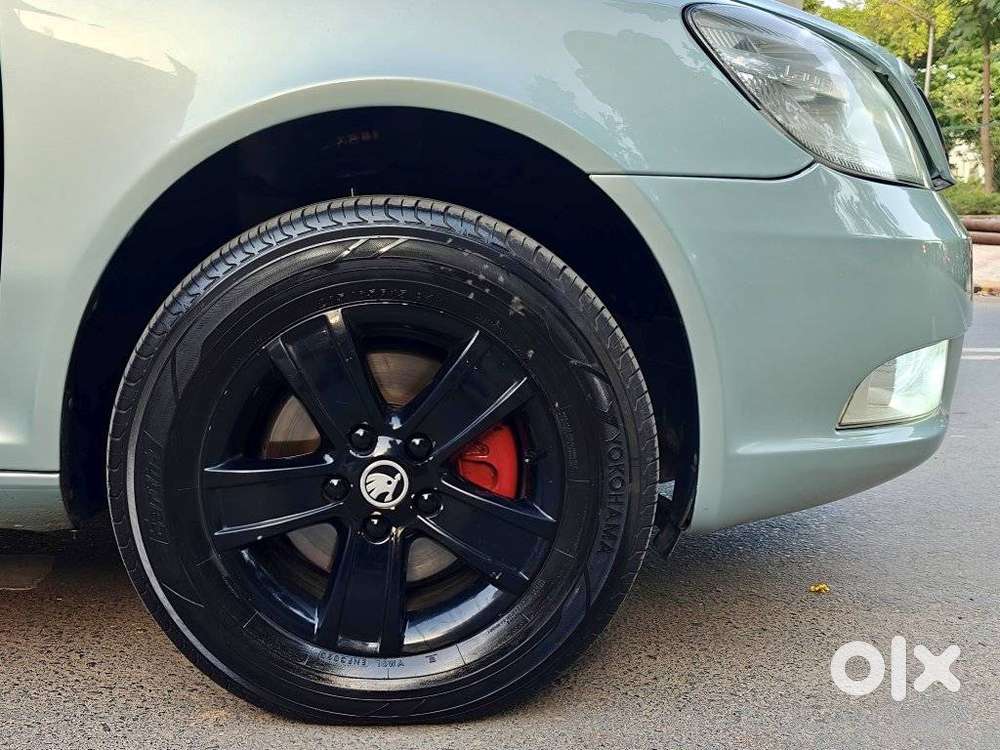 Skoda Laura Elegance 2.0 Tdi Cr At, 2012, Diesel