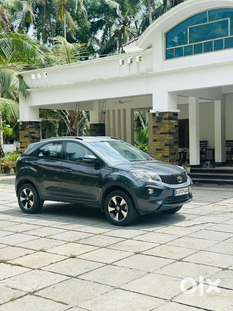 Tata Nexon 1.2 Revotron Xza Plus, 2018, Petrol