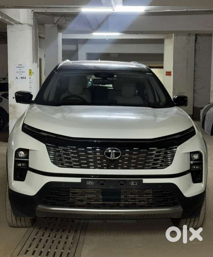 Tata Safari Facelift Accomplished+
