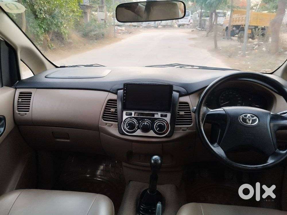 Toyota Innova 2.5 G (diesel) 7 Seater, 2015