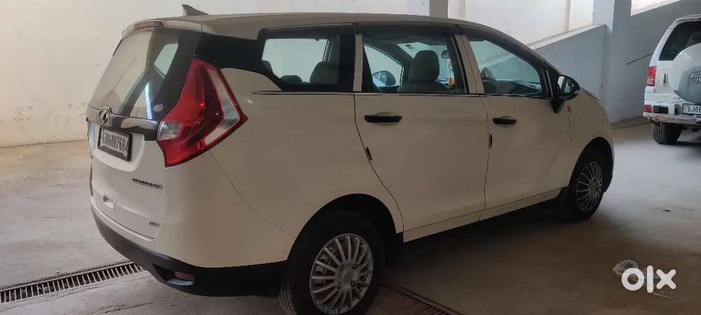 Mahindra Marazzo