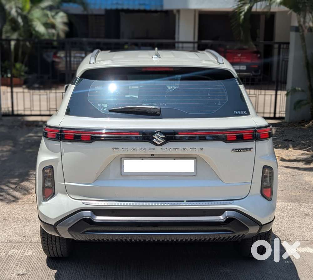 Maruti Suzuki Grand Vitara 1.5 Alpha Plus Intelligent Hybrid Ecvt, 2..