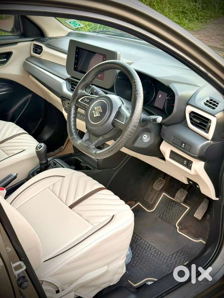 Maruti Suzuki Swift Dzire Vxi Optional, 2025, Petrol