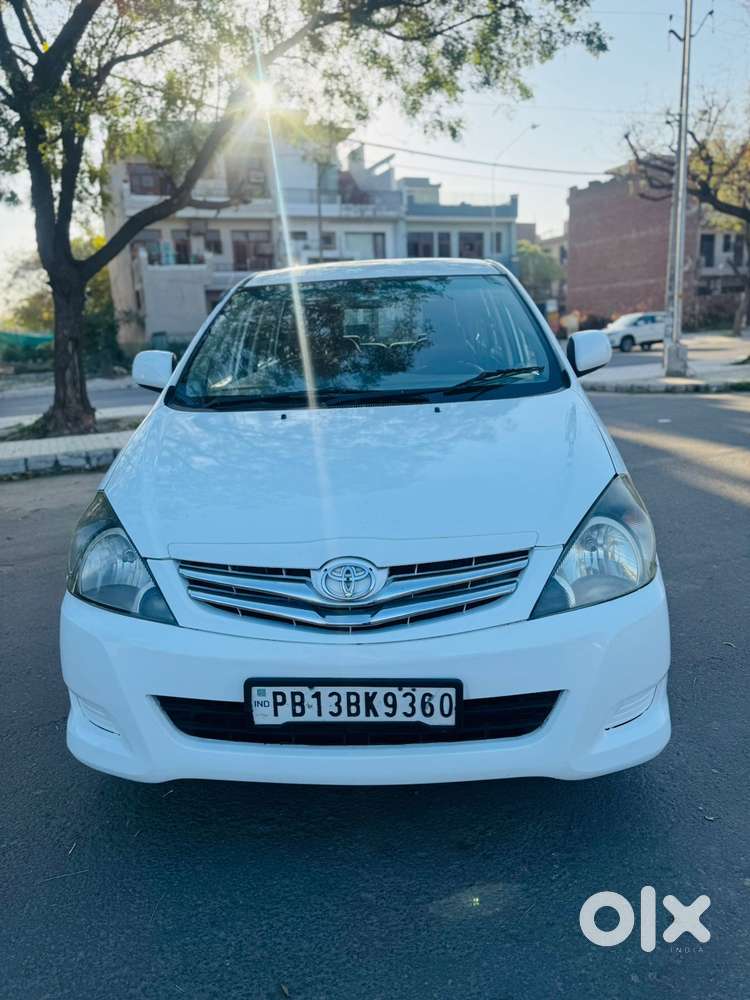 Toyota Innova 2.0 Gx 8 Seater, 2011, Diesel