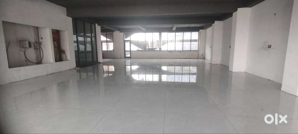 office space 3000 sqft area on 2nd floor for rent in Sector 82