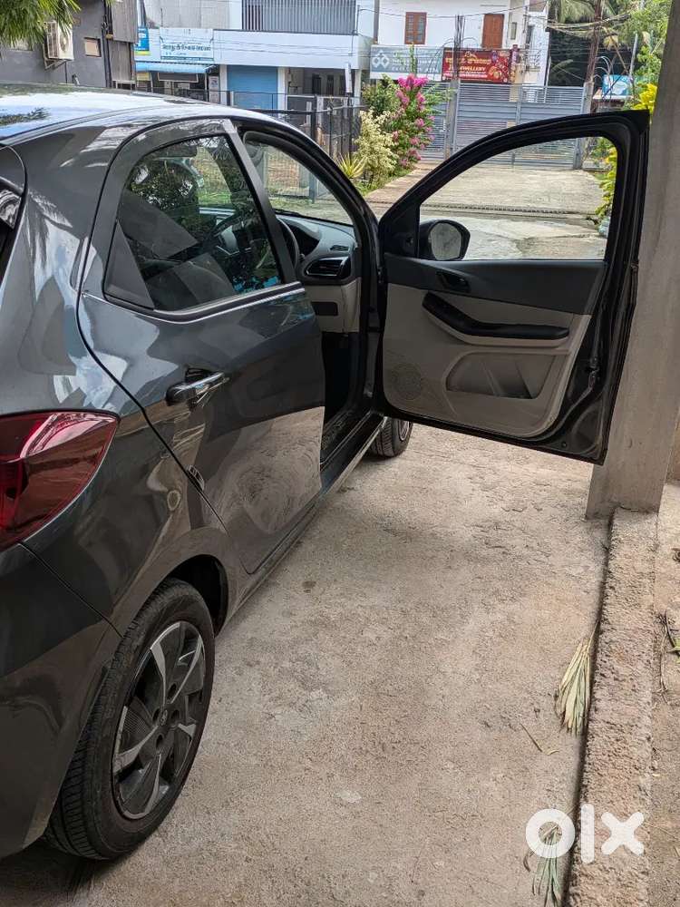 Tata Tiago Revotron 2026 Petrol