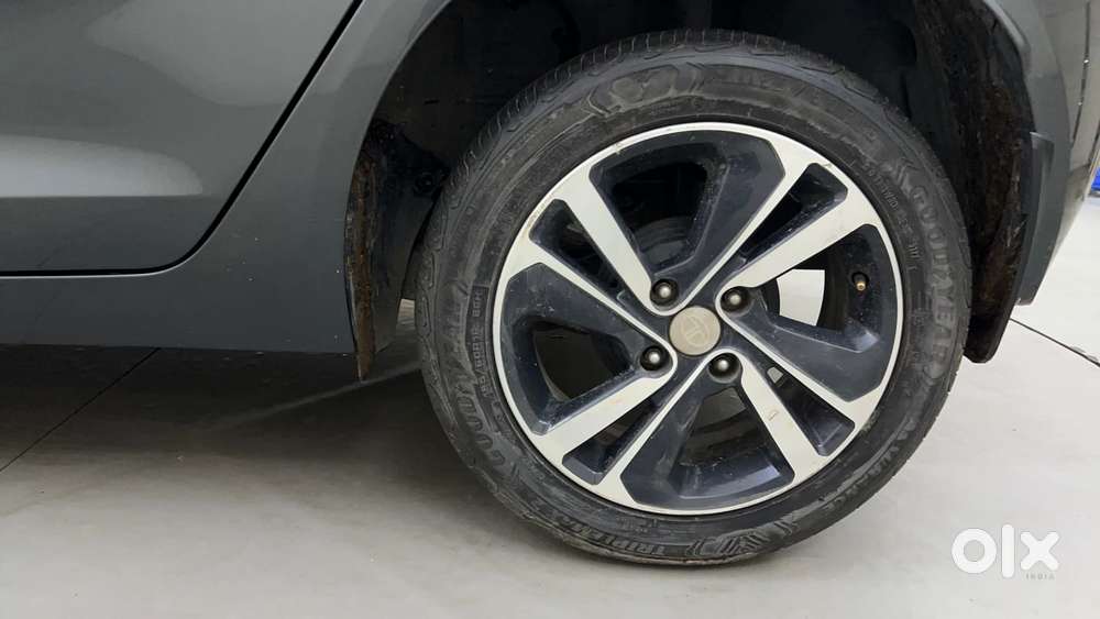 Tata Altroz 1.5 Xz Plus Diesel, 2023, Diesel