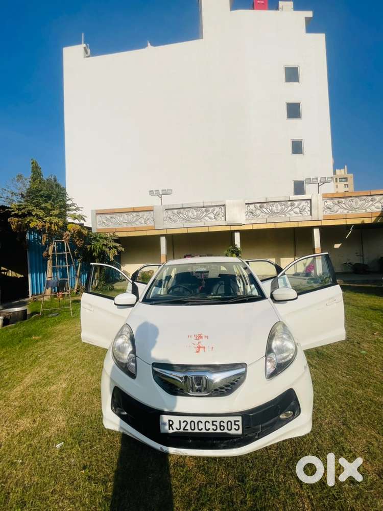 Honda Brio Petrol 2013 Variant