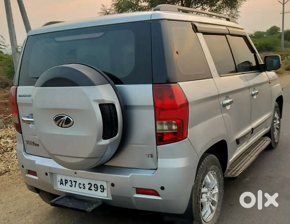 Mahindra Tuv 300 T 8
